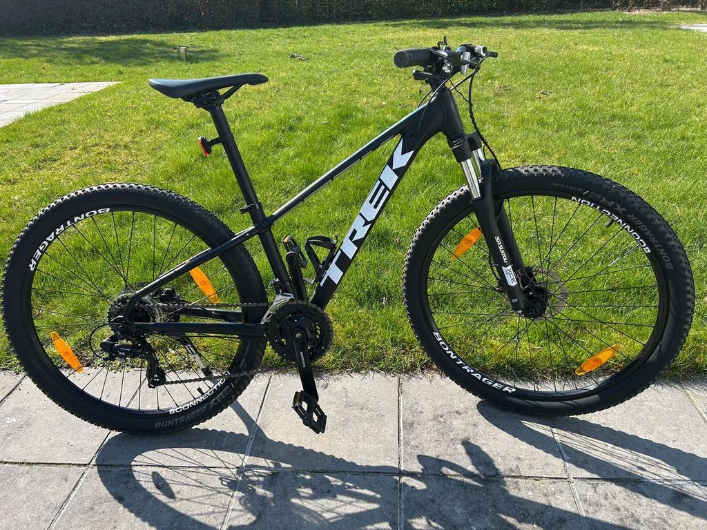 TREK MARLIN 5 T13.5 ZWART, Fietsen en Brommers, 57 cm of meer, Ophalen, Zo goed als nieuw