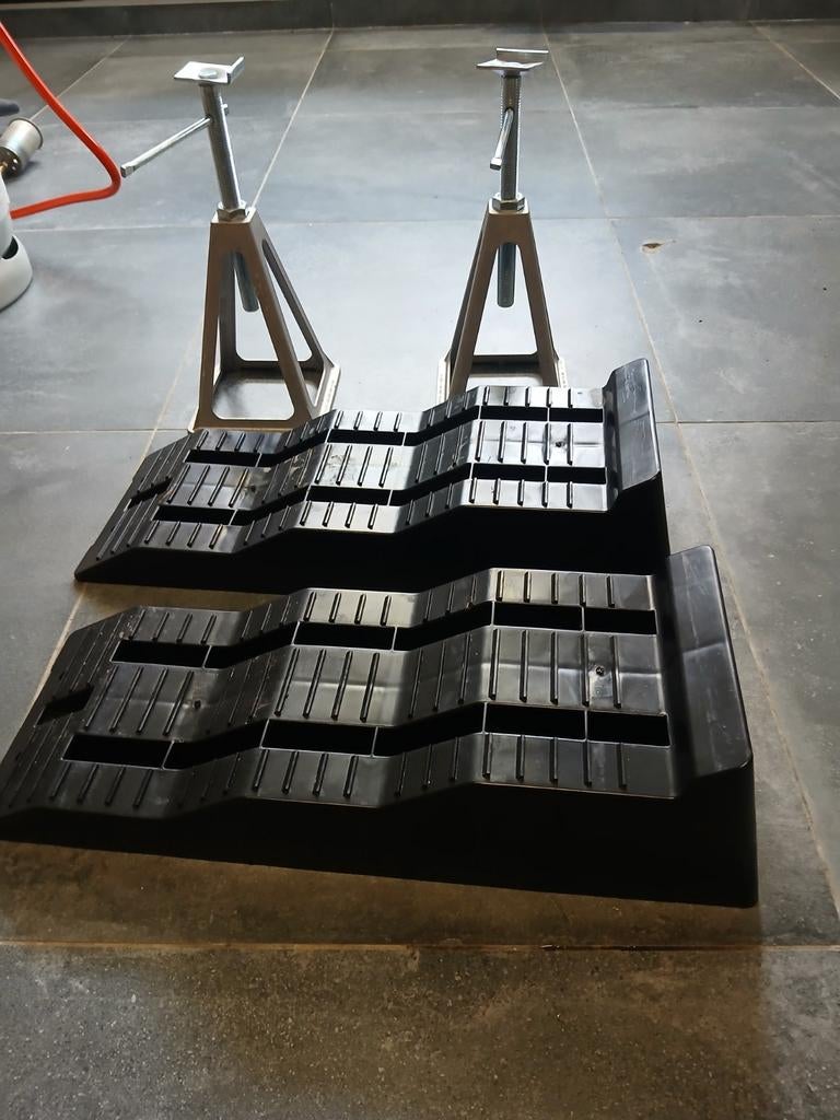 Assteunen en oprijrampen, Ophalen