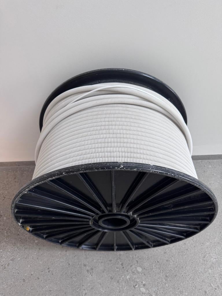 Thesla A74 flexibele buis alarmkabel haspel 4x0,22 + 2x0,75, Doe-het-zelf en Bouw, Elektriciteit en Kabels, Ophalen, Nieuw, Kabel of Snoer