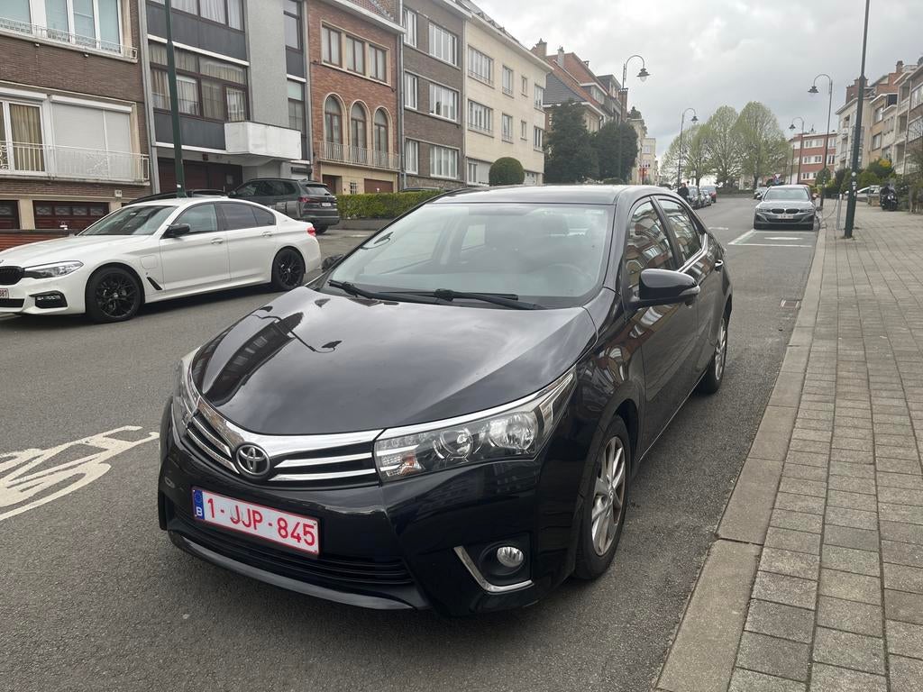 Toyota Corolla 1.4 D-4D 90u—2015—zeer betrouwbaar, Auto's, Toyota, Particulier, Corolla, Achteruitrijcamera, Diesel, Euro 5, Berline