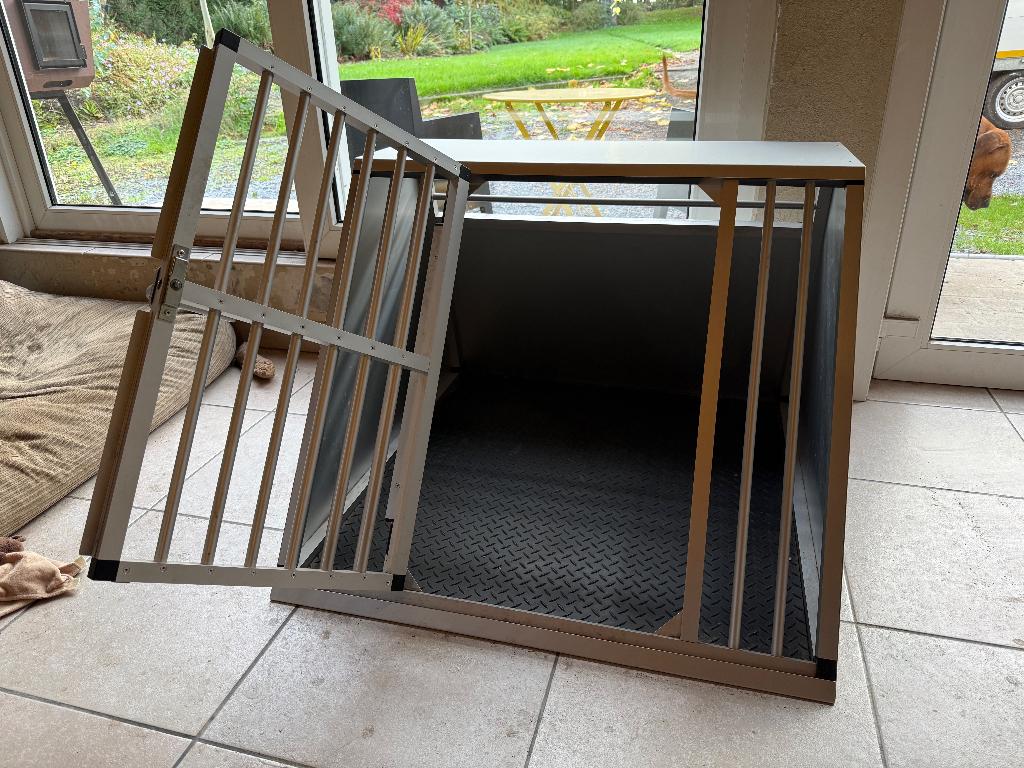 Hondenbench voor auto, Enlèvement, Comme neuf