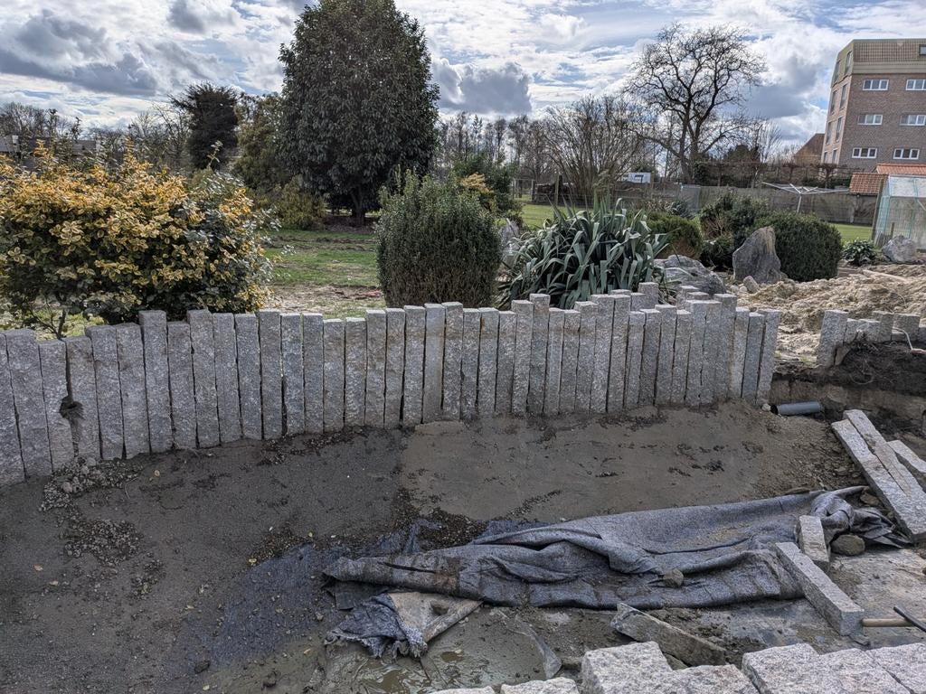 Colonne en granit portugais, Enlèvement