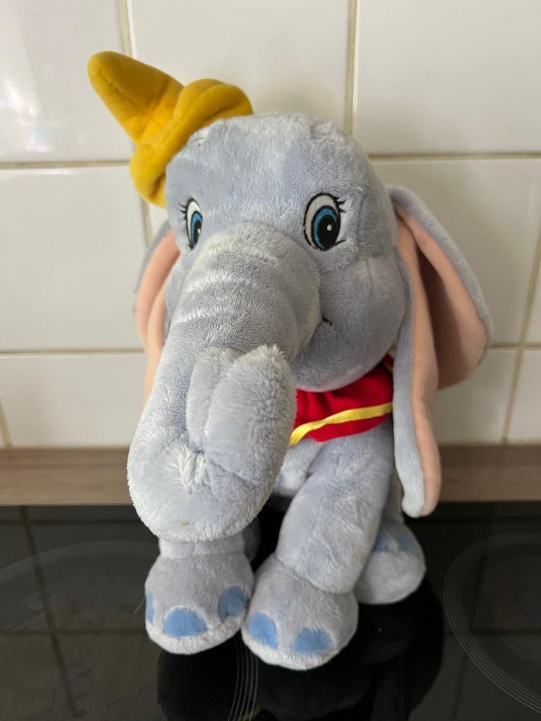 Grande peluche Dumbo - Disneyland Resort Paris, Collections, Disney, Utilisé, Peluche, Bambi ou Dumbo, Enlèvement ou Envoi