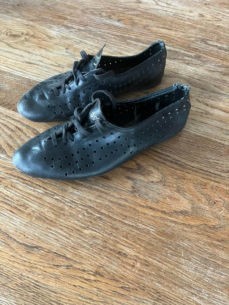 Retro koersschoenen, Enlèvement