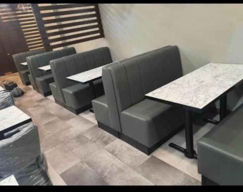 Horeca banken stoelen een tafels, Enlèvement