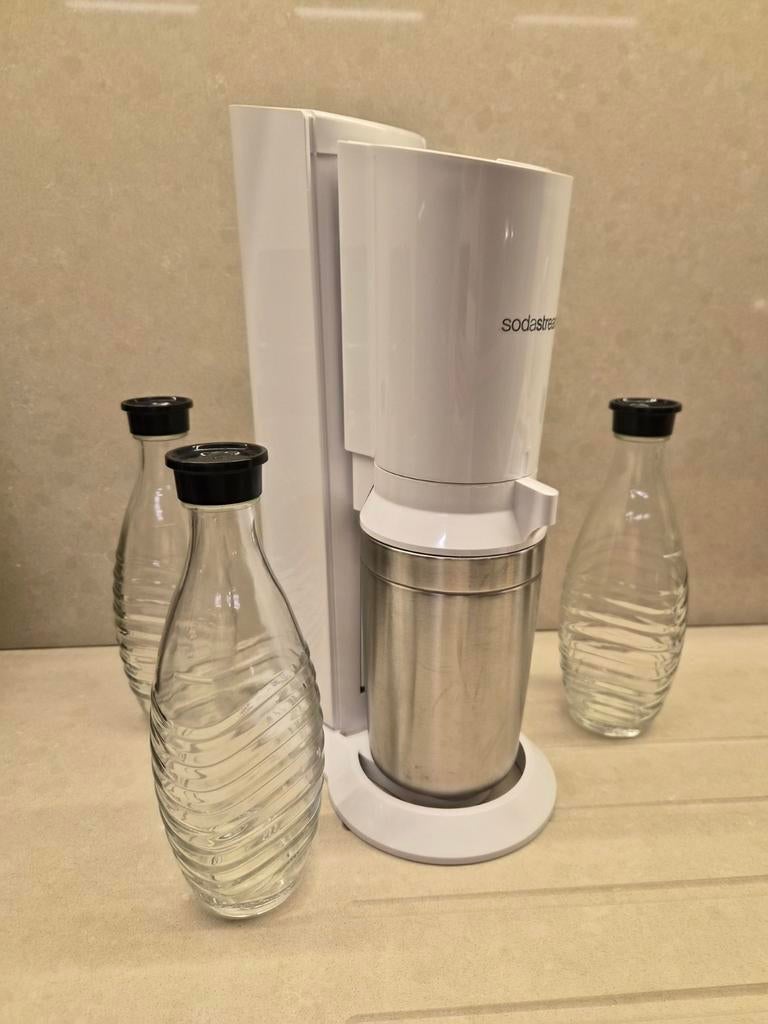 Sodastream crystal. Uitstekende staat met 3 glazen flessen, Ophalen