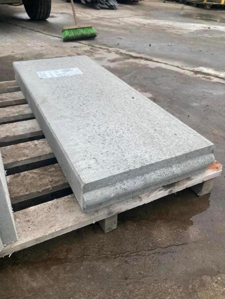 Ebema boordsteen zwaar 10cm dik op 40cm hoog borduur, Ophalen, Zo goed als nieuw