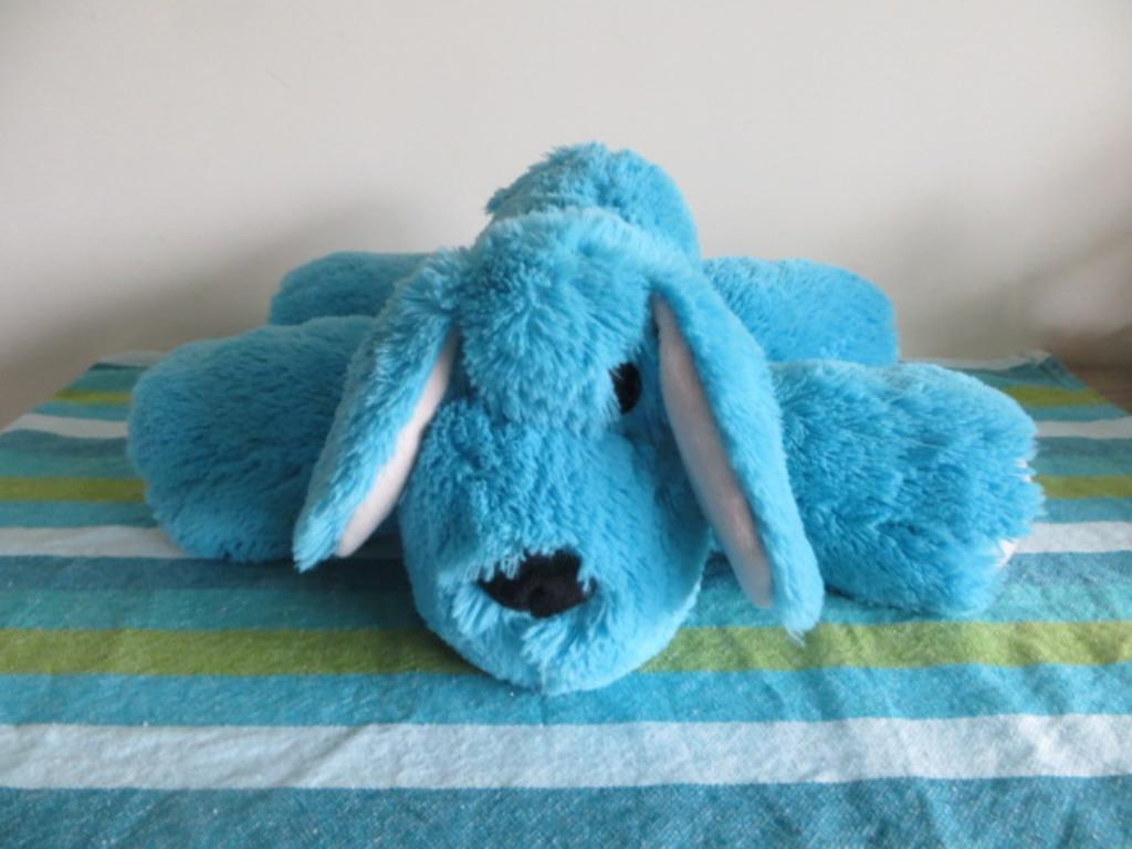 hondspeelgoed:  blauwe knuffel - Anione - hond - speelgoed, Dieren en Toebehoren, Ophalen of Verzenden, Zo goed als nieuw