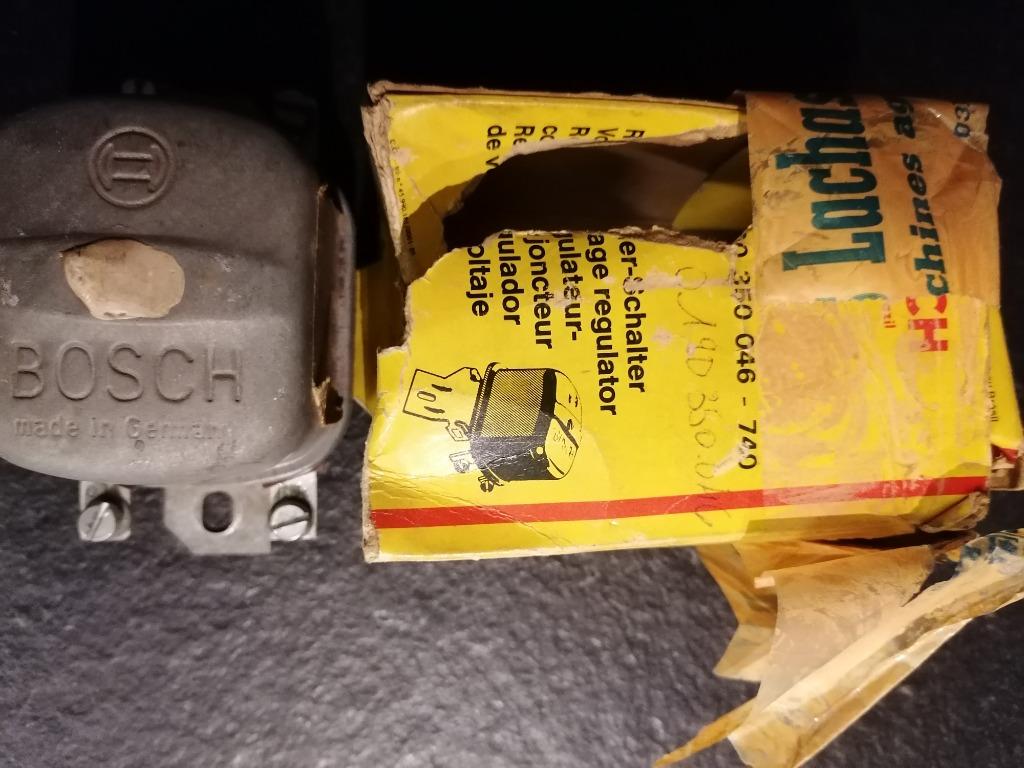 Oldtimer Spanningregelaars Bosch, Motoren, Onderdelen | Oldtimers, Ophalen of Verzenden, Nieuw