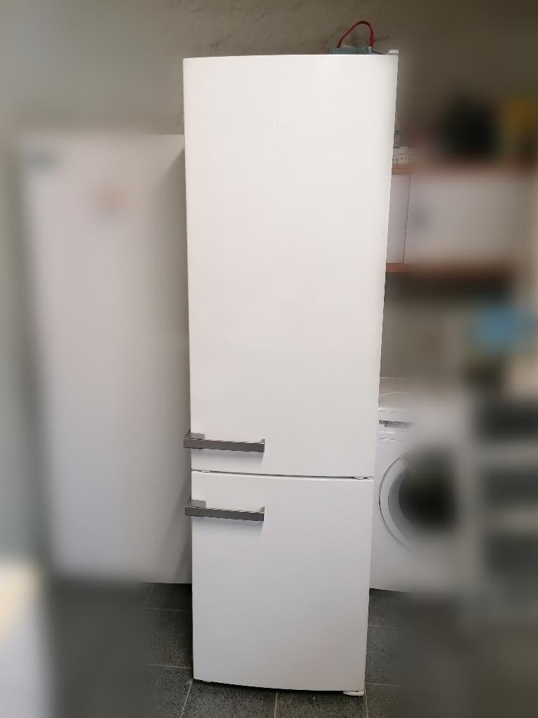 Miele koel-vriescombinatie, Ophalen, Gebruikt, 200 liter of meer, 60 cm of meer