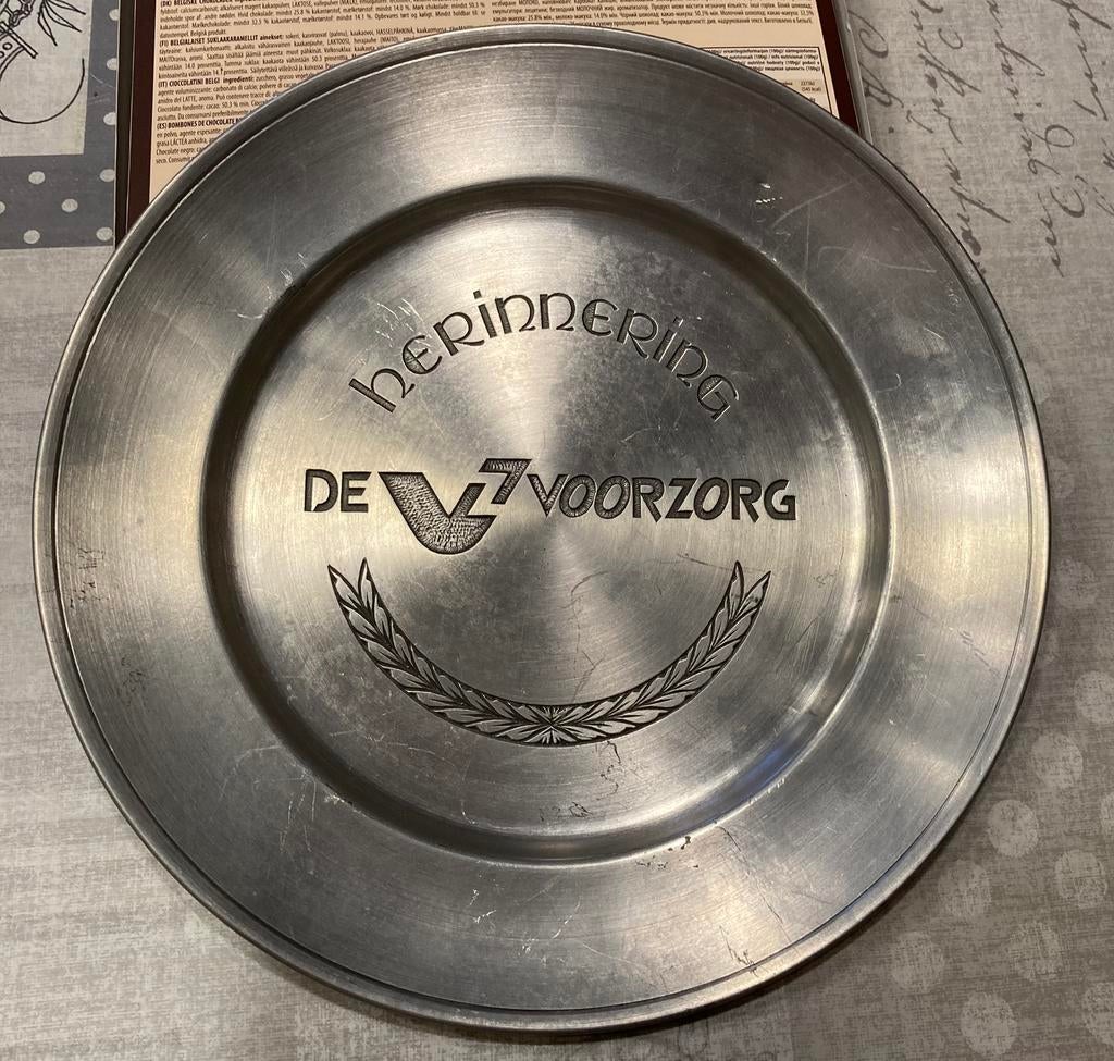 Mooie tinnen schotel 92 procent tin+stempel 23,5 cm, Ophalen of Verzenden