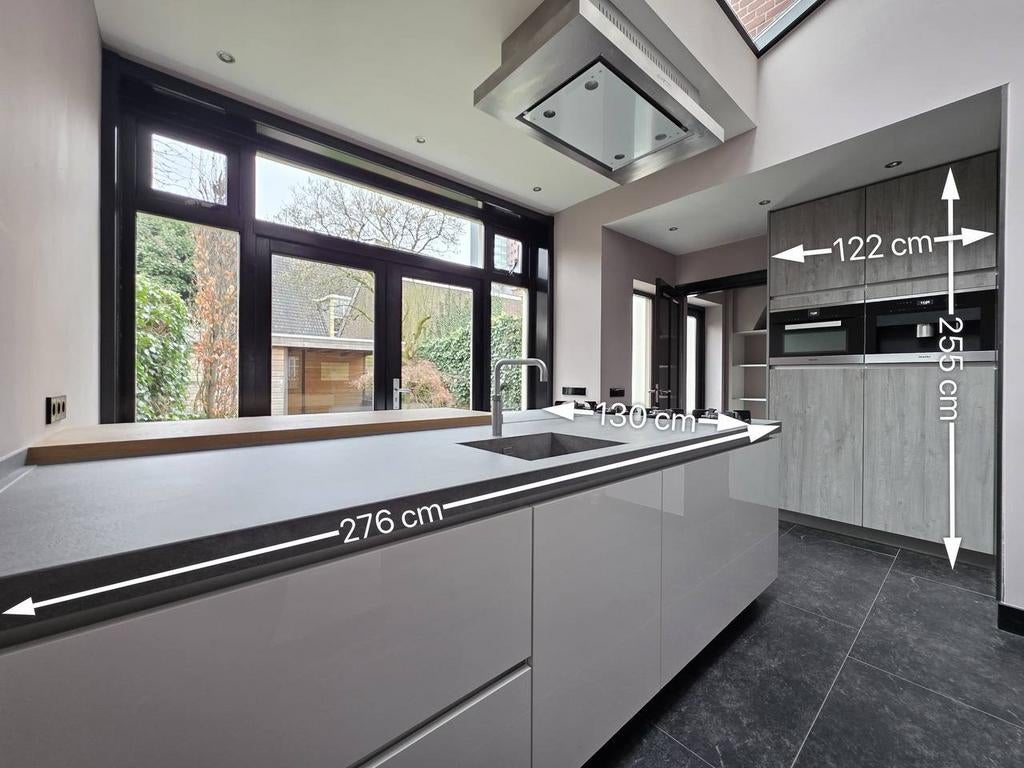 #7 Cuisine équipée de luxe avec îlot, Sans poignée, Composite, Comme neuf, Enlèvement