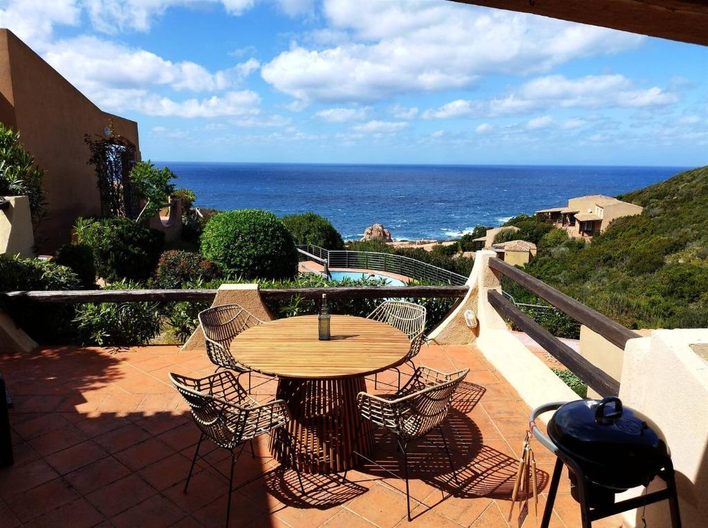 Paradijselijk uitje: villa met zeezicht op Sardinië, Sardinië, Dorp, 2 slaapkamers, Aan zee