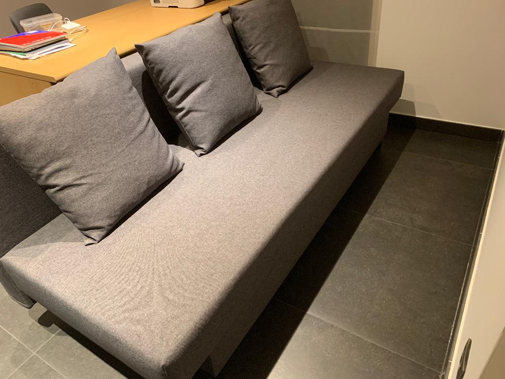 2 pers. Slaapbank donkergrijs (3-zit), Huis en Inrichting, Slaapkamer | Slaapbanken, Ophalen, Nieuw, Twijfelaar, Grijs