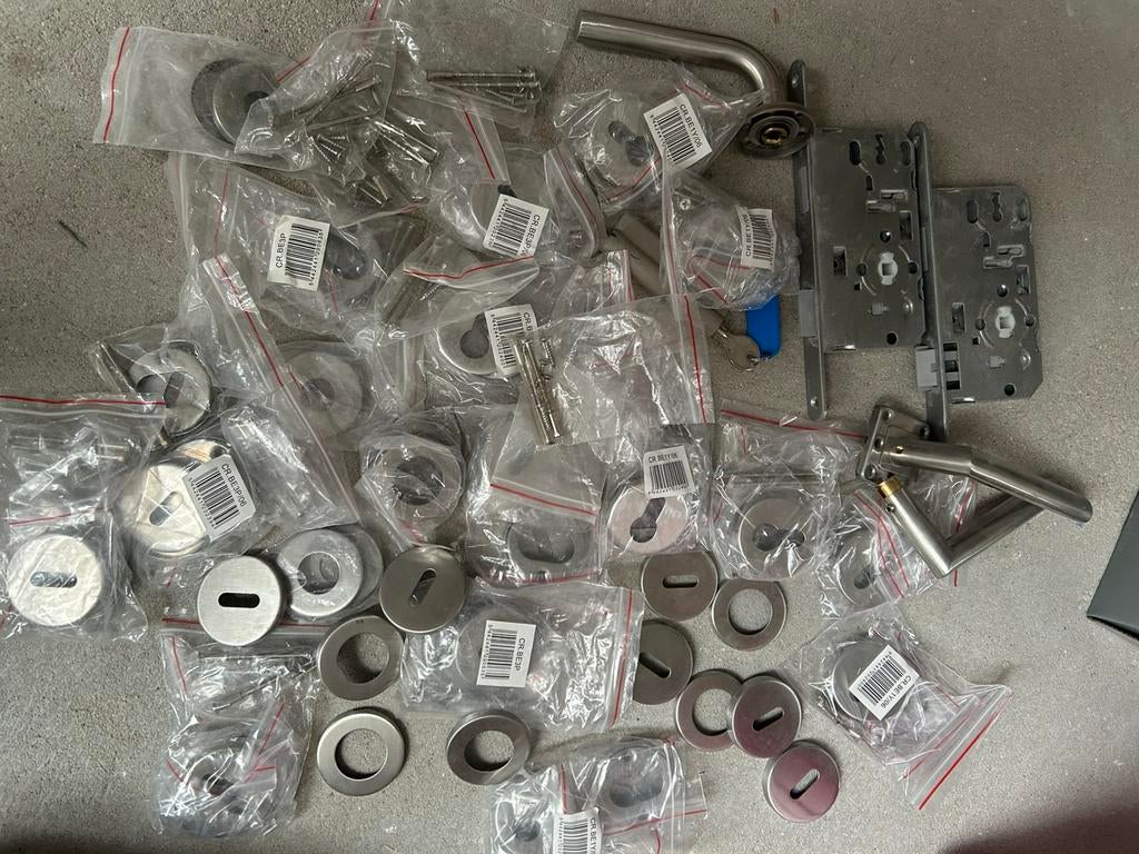 Lot quincaillerie, Bricolage & Construction, Enlèvement, Neuf, Autres types, Inox