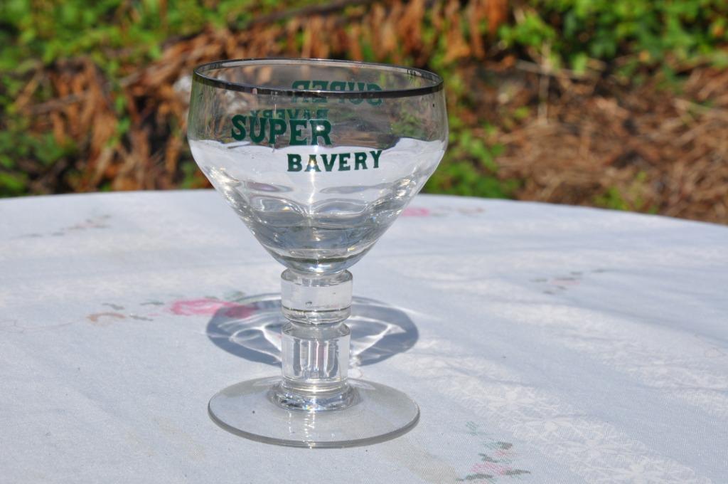 §  verre sur pied super bavery 25cl, Collections, Enlèvement ou Envoi, Comme neuf, Verre ou Verres, Autres marques