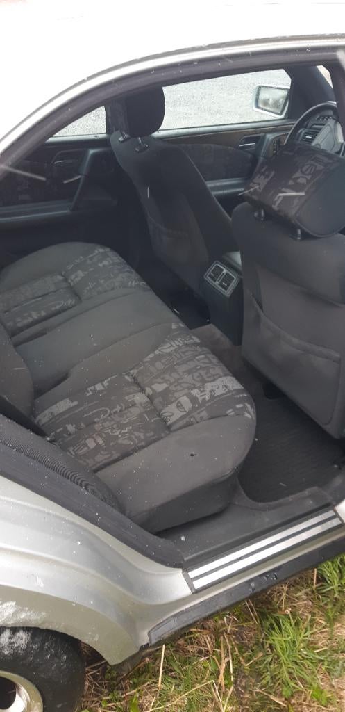 Mercedes e200 avangarde essence, Autos, Argent ou Gris, Achat, Boîte manuelle, 5 portes