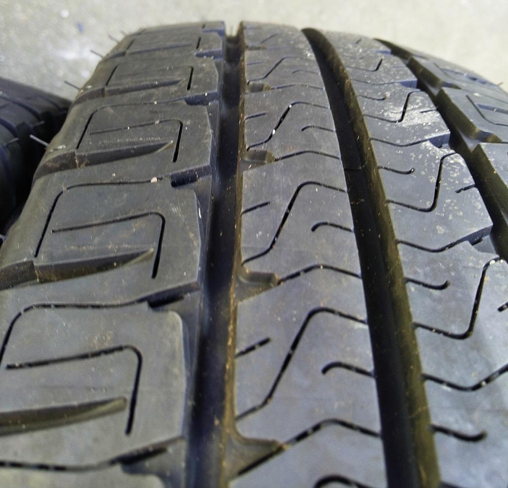 Set camper-banden Michelin 7,5-8mm, uit 2023, 225-75-16CP, 16 pouces, Pneus été, Véhicule utilitaire, Pneu(s)