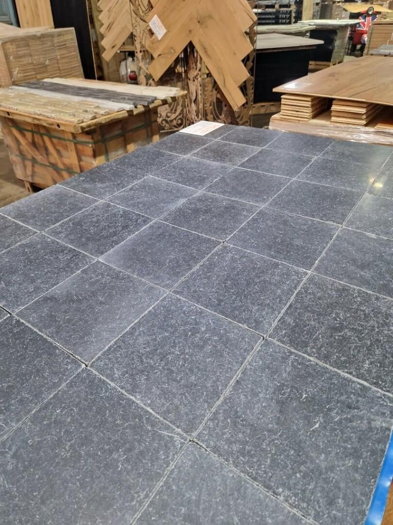 CARREAUX DE PIERRE BLEUE ANTICATO 20X20CM, Bricolage & Construction, Dalles & Carrelages, Enlèvement, Neuf, Pierre de taille, 10 m²² ou plus