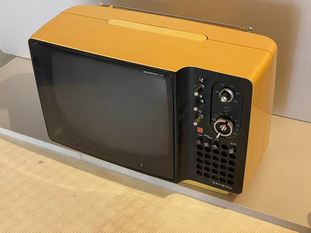 Télévision noire et blanche portable nationale — années 1970, Enlèvement