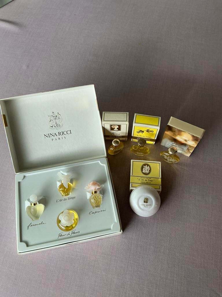 8 parfumeflesjes Nina  RICCI, Ophalen, Zo goed als nieuw, Miniatuur, Gevuld