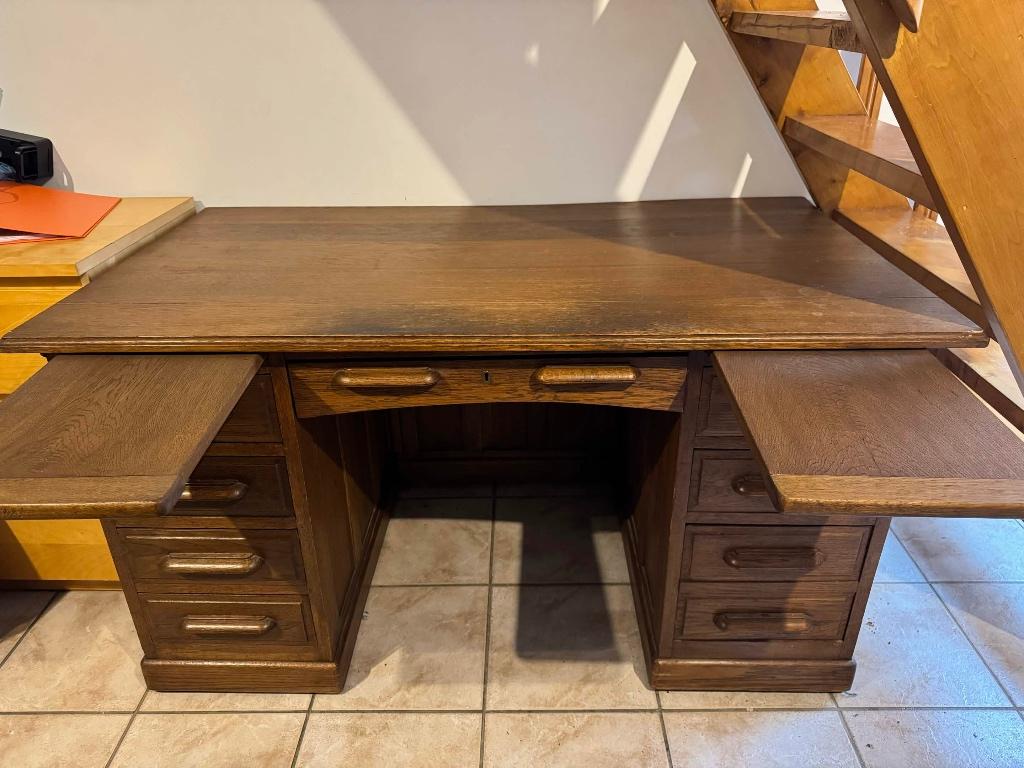 bureau en chêne massif de belle qualité., Ophalen, Gebruikt