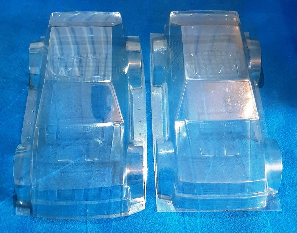 Vintage Iconische Frewer Escort 1/10 carrosserieën van 1982, Hobby en Vrije tijd, Modelbouw | Radiografisch | Auto's, Verzenden