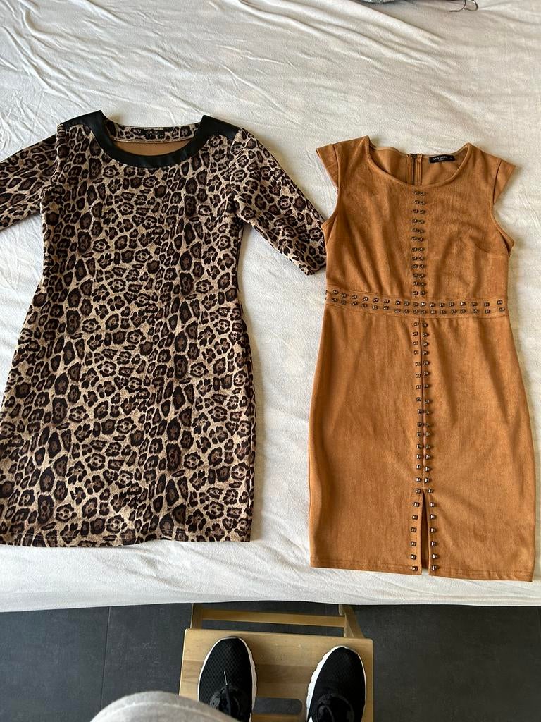 2 kleedjes nubuck, Kleding | Dames, Ophalen of Verzenden, Zo goed als nieuw, Maat 38/40 (M)