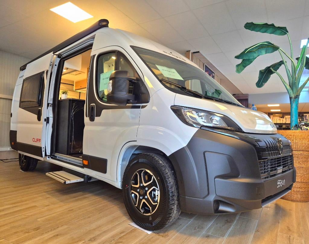Sunlight Cliff Entry 640 / Campervan, Automaat, Buscamper of Camperbus, Sunlight, Ringverwarming
