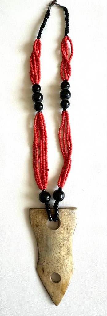 Mooie vintage halsketting van koraal en been, 65 cm, Handtassen en Accessoires, Gebruikt