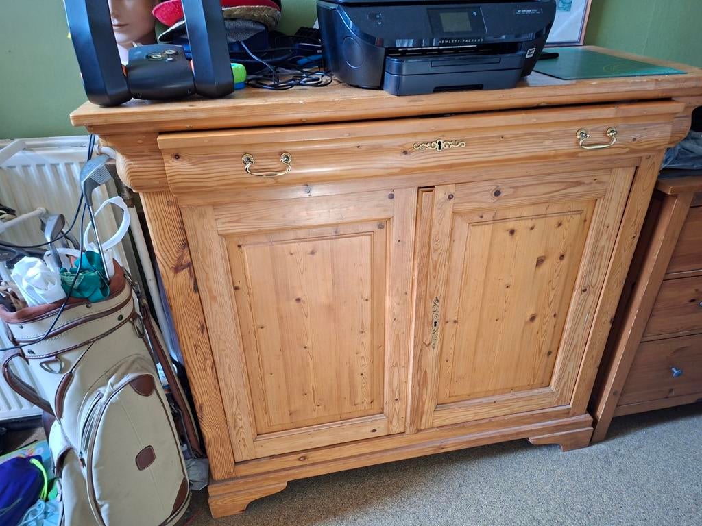 Grenen kast, Ophalen