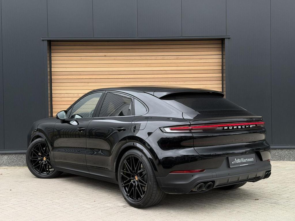 Porsche Cayenne Coupé 3.0 E-Hybrid MASSAGE|PANO|STOELVENTILA, Auto's, Porsche, Automaat, Cayenne, Zwart, Bedrijf