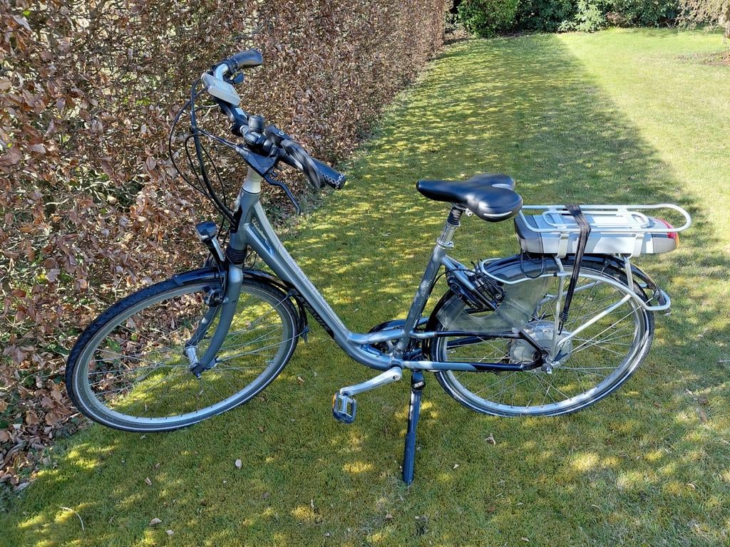 Electrische damesfiets Batavus grijs., Fietsen en Brommers, Elektrische fietsen, Ophalen, Batavus