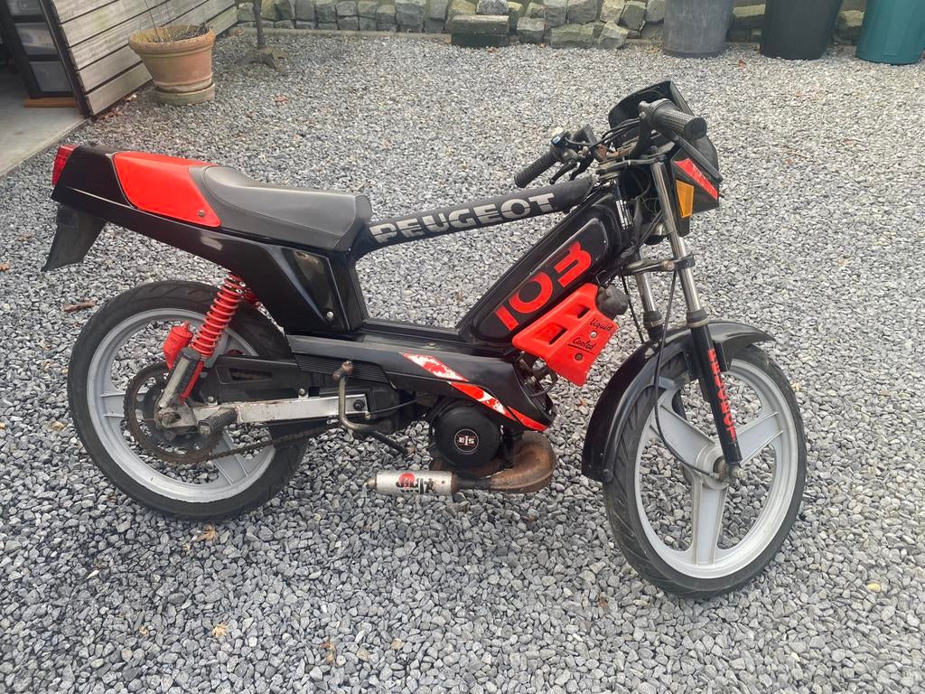 Peugeot  103 rcx lc avec papiers est demande faite behva, Vélos & Vélomoteurs, Enlèvement, Comme neuf