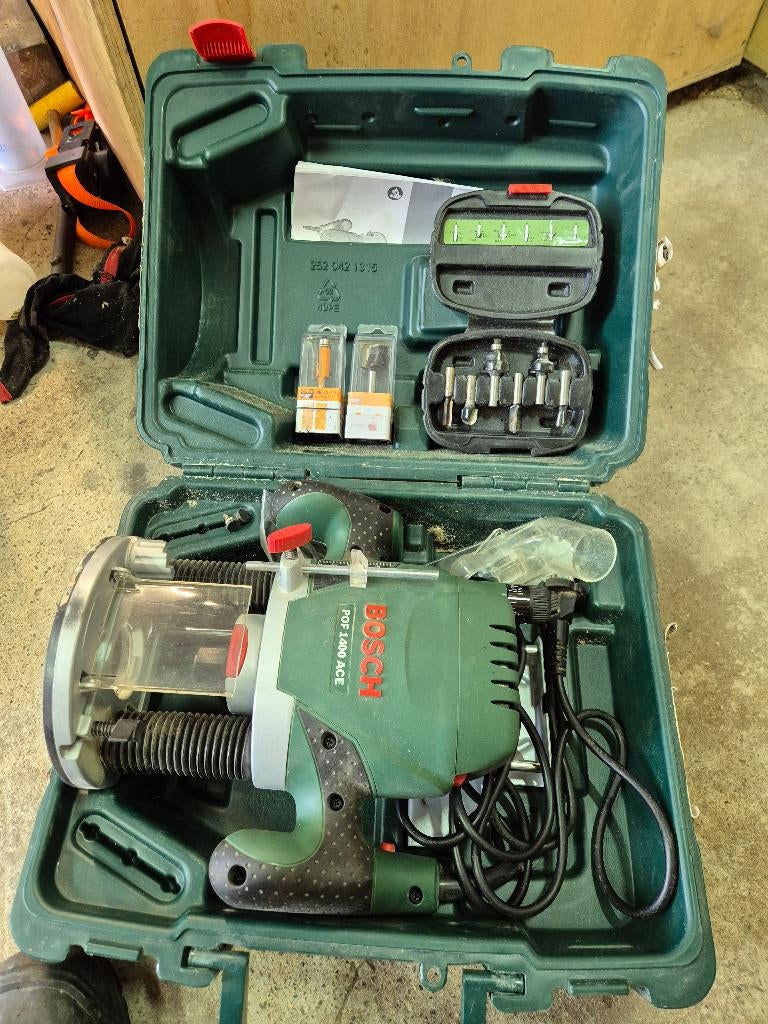 Bosch houtfrees, Bricolage & Construction, Outillage | Fraiseuses, Électrique, Routeur, Comme neuf, Enlèvement