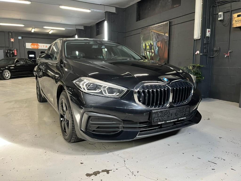BMW 116i **BOITE AUTO** SPORT DESIGN** 12 MOIS DE GARANTIE, Automaat, USB, Zwart, Bedrijf