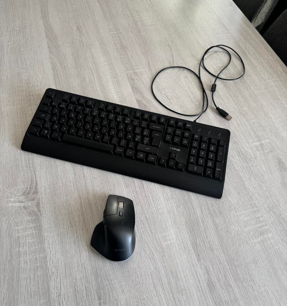 Pack clavier lumineux GX Trust + souris silencieuse sans fil, Ophalen, Zo goed als nieuw, Draadloos
