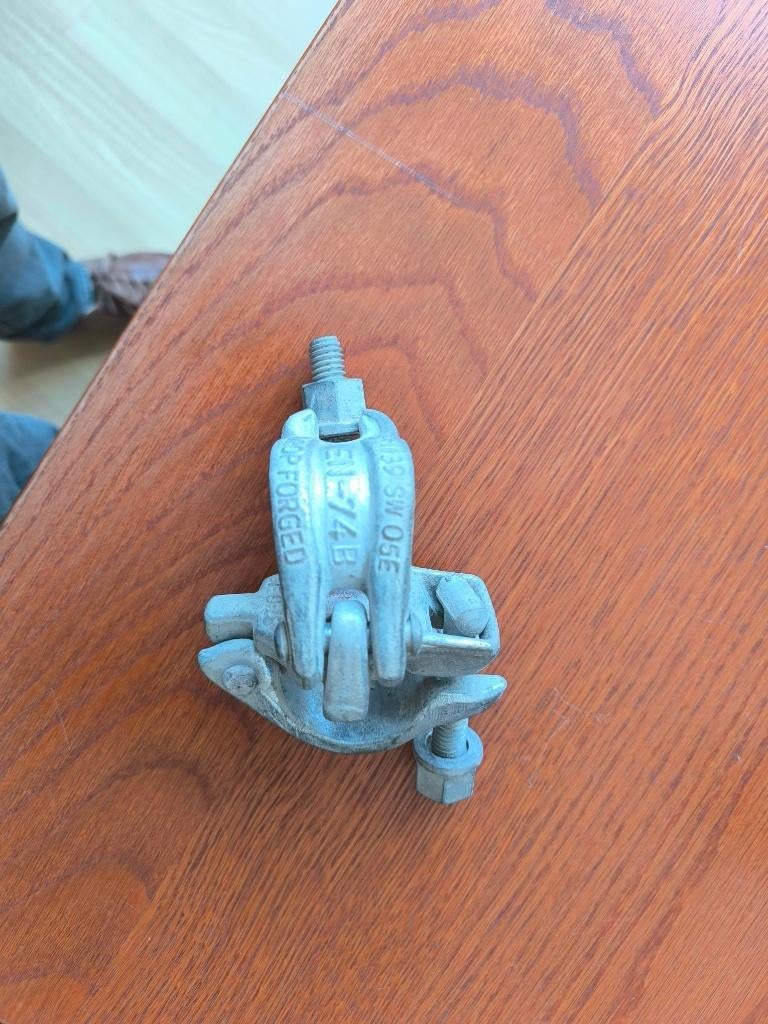 Crochets pour échaffaudages, Bricolage & Construction, Échafaudages, Enlèvement ou Envoi, Utilisé