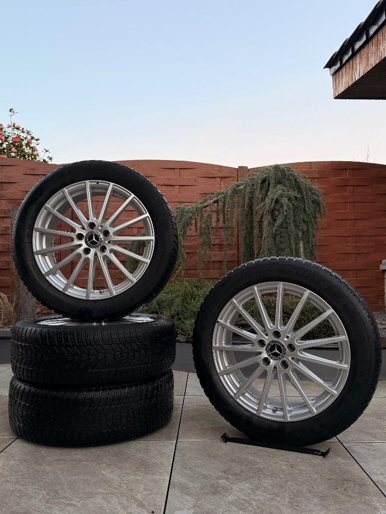 Original Mercedes Benz GLA X156 Jantes  + 4 pneus été offert, Enlèvement, Comme neuf