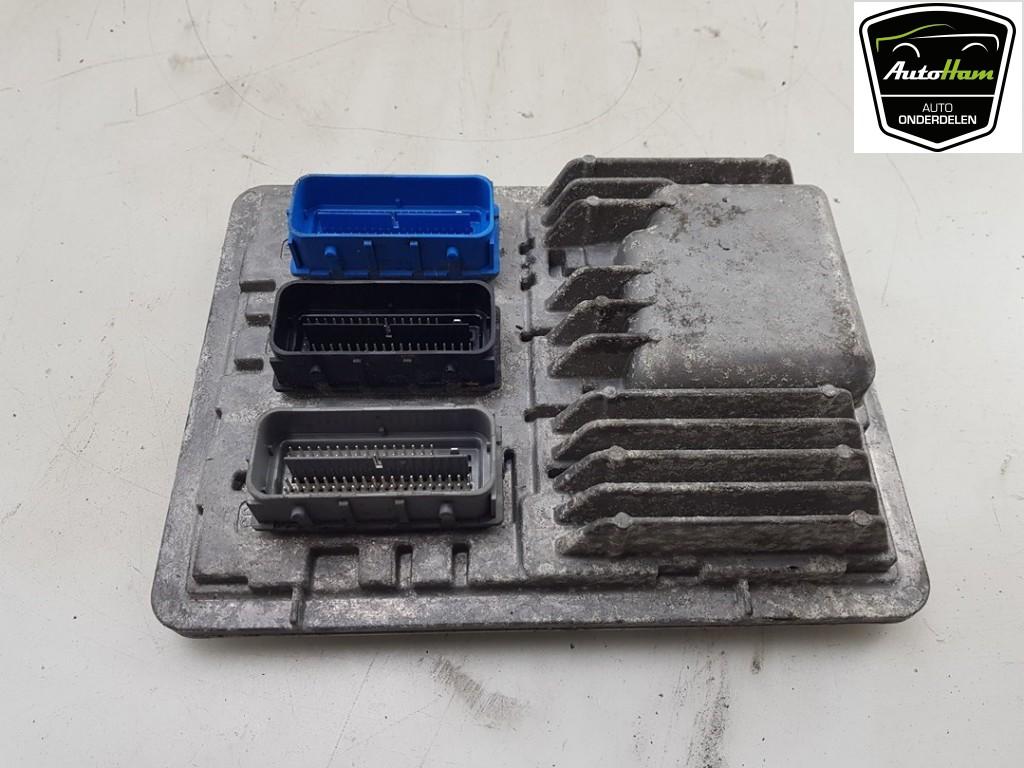 CALCULATEUR MOTEUR ECU Opel Astra K (01-2015/12-2022), Utilisé, Opel