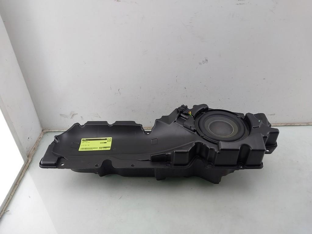 SUBWOOFER Audi TT (FV3 / FVP) (|8S0035297|8S0035297A|), Info@audi.de, Audi, Audi AG, Gebruikt