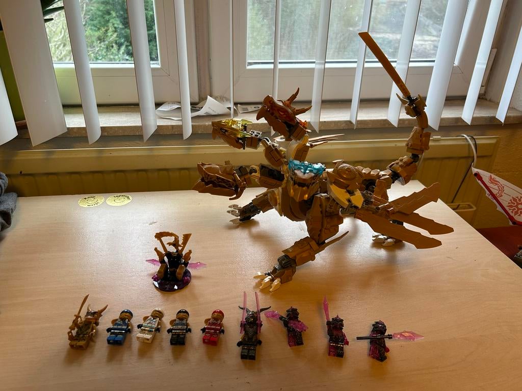 Lego Ninjago Lloyds gouden ultra draak set, Kinderen en Baby's, Ophalen of Verzenden, Zo goed als nieuw