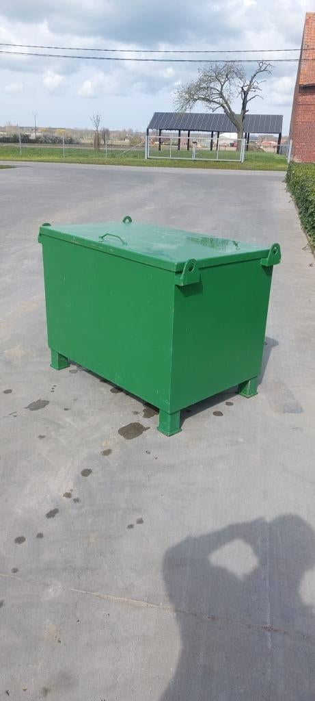 materiaalkoffer, Ophalen