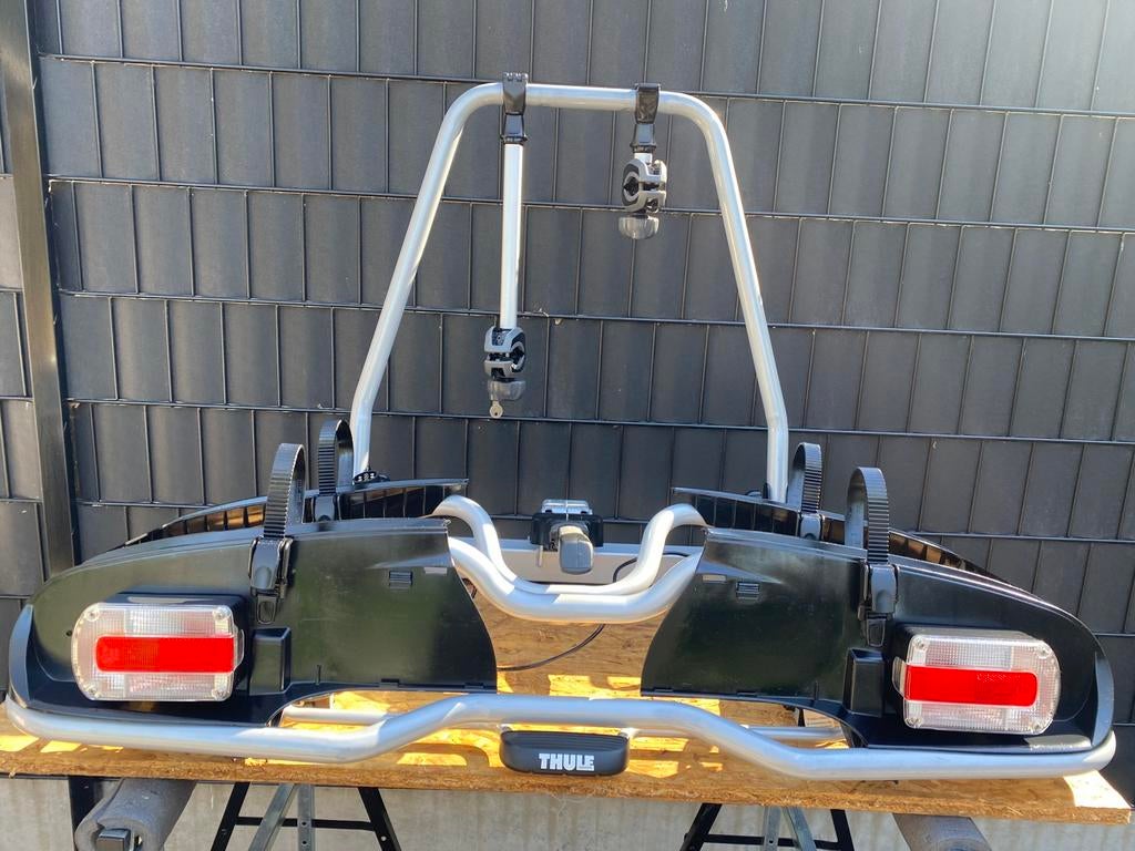 Fietsdrager Thule voor 2 ( zware) elektrische fietsen, Auto diversen, Fietsendragers, Zo goed als nieuw, Ophalen