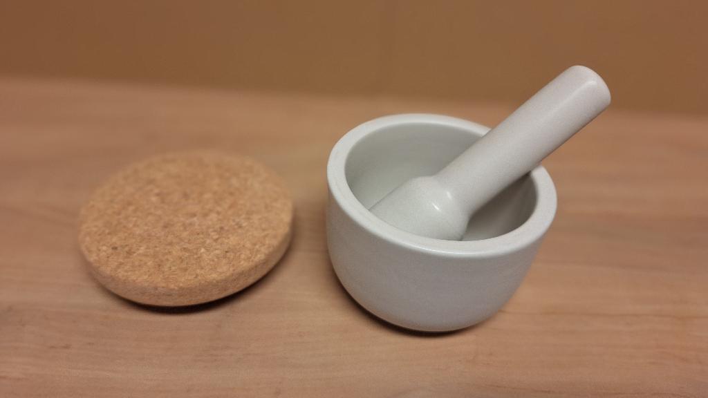 vijzel of Covered mortar pestle berghoff, Huis en Inrichting, Ophalen, Nieuw