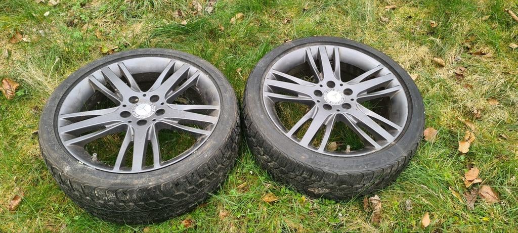 2 pneus 225 40 18 avec jante (avec dégâts) Mercedes, Autos : Pièces & Accessoires, Pneus & Jantes, Enlèvement, Pneu(s)