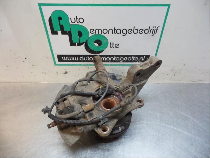 Fusee links-voor van een Kia Sportage (Sportage 05-), -, -, Ophalen of Verzenden, -