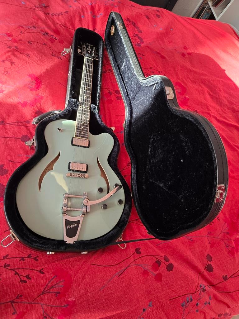 Höfner Verythin Single Cutaway elektrische gitaar, l, Muziek en Instrumenten, Ophalen