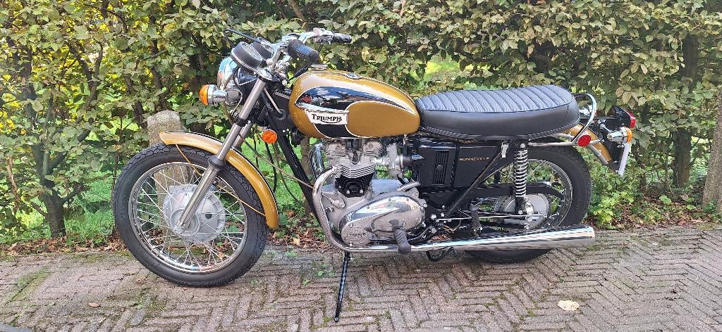 Triumph Bonneville 1971 - ÉTAT NEUF, Motos, Tourisme, 2 cylindres, 650 cm³, 12 à 35 kW