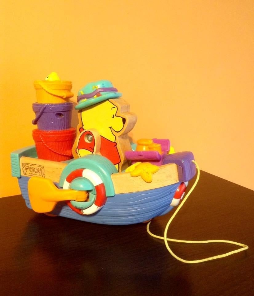 Vintage Disney Winnie the Pooh muzikale speelgoedboot, Ophalen of Verzenden, Winnie de Poeh of vrienden, Zo goed als nieuw, Overige typen